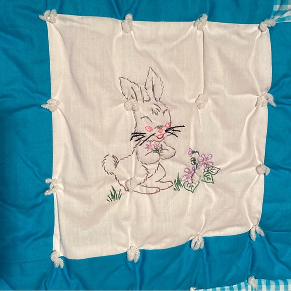 Vintage Handmade Embroidered Baby Tie Quilt 48” x 50” - Picture 4 of 12